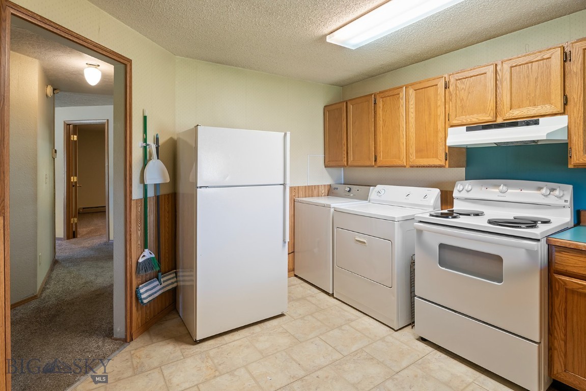 390 Holmes Avenue Property Photo 10