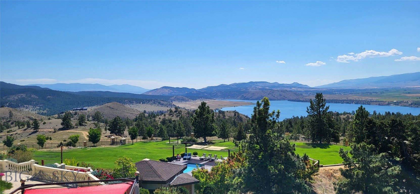 5275 Riverview Drive Property Photo 3
