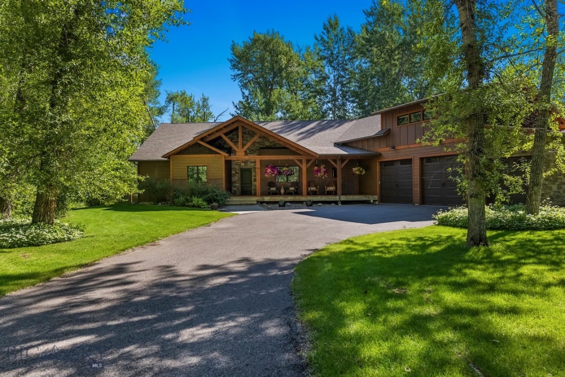 56 Milky Way Property Photo 1