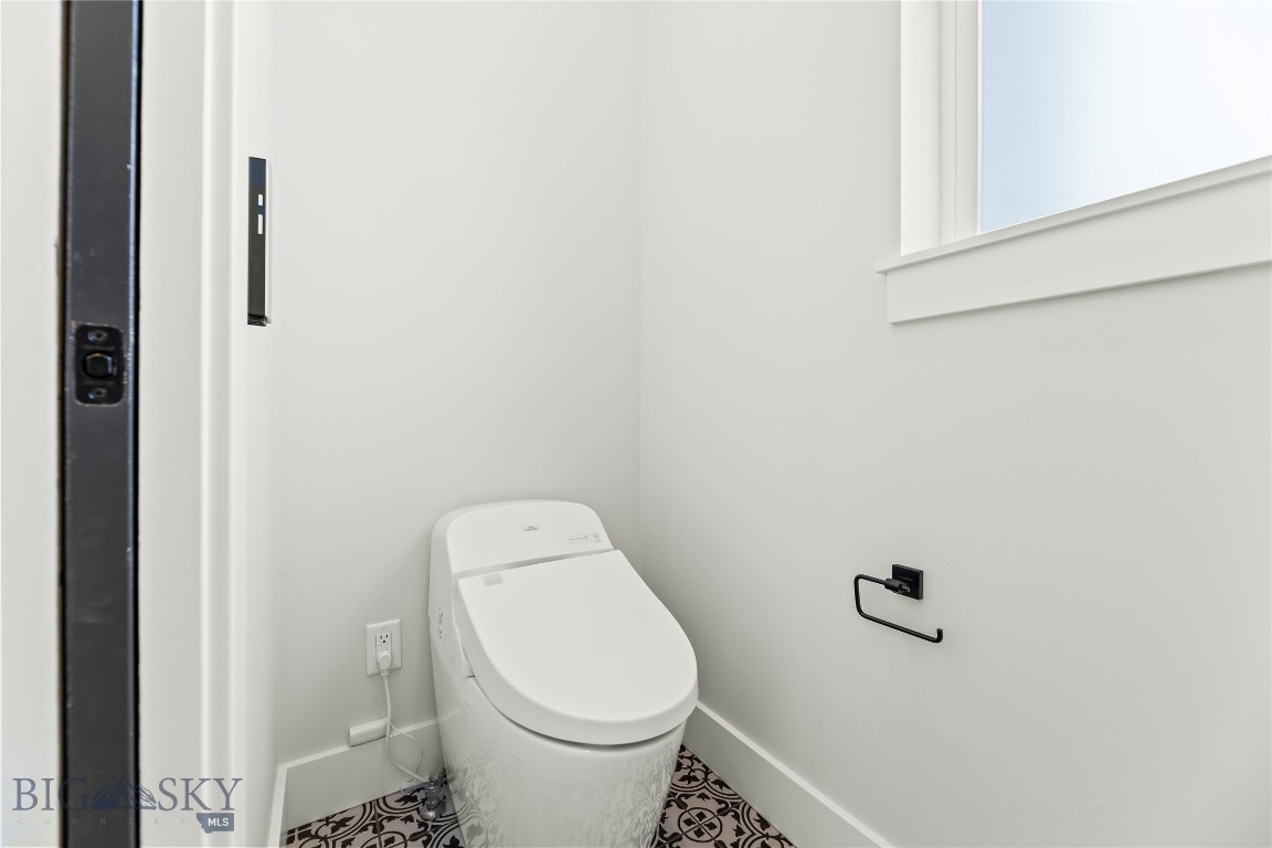 59 Marten Peak Property Photo 45