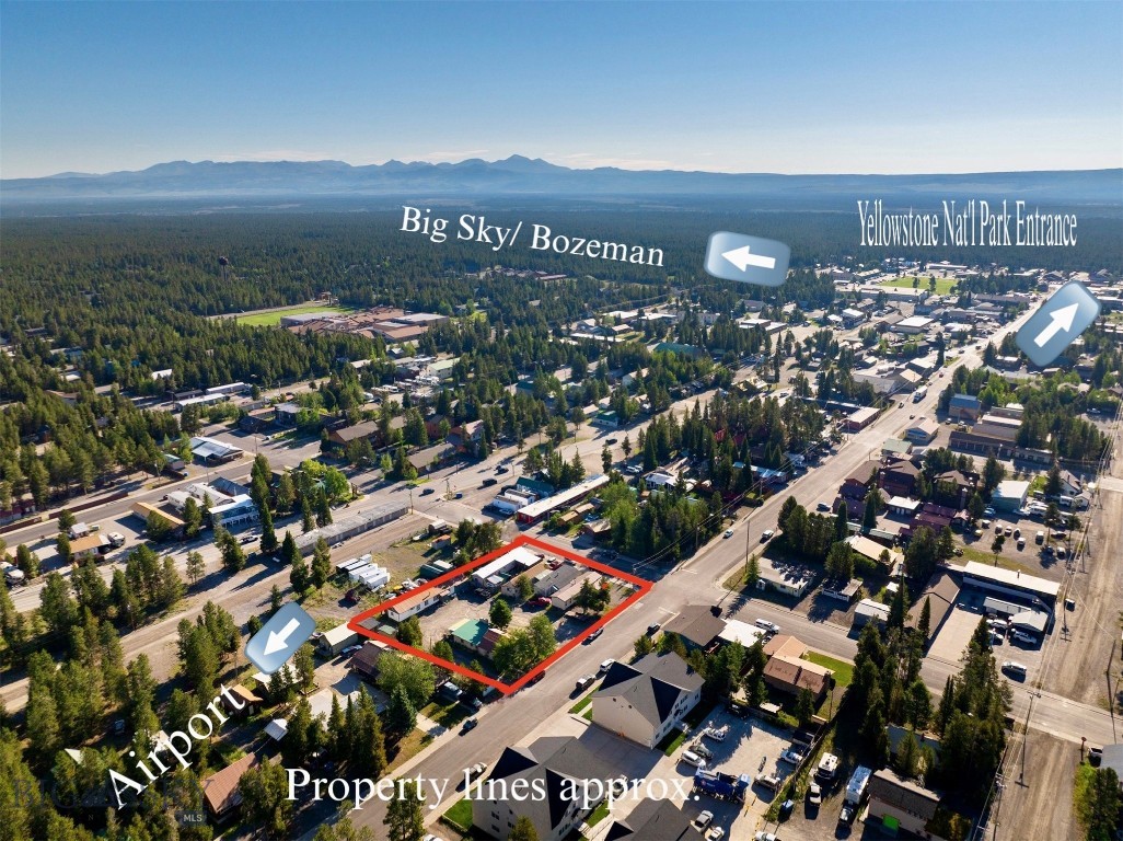625 Firehole Property Photo 3