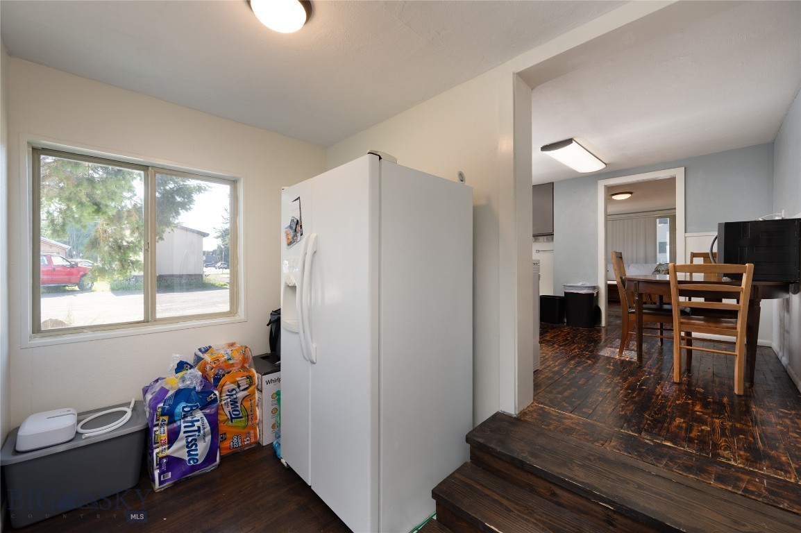 625 Firehole Property Photo 6