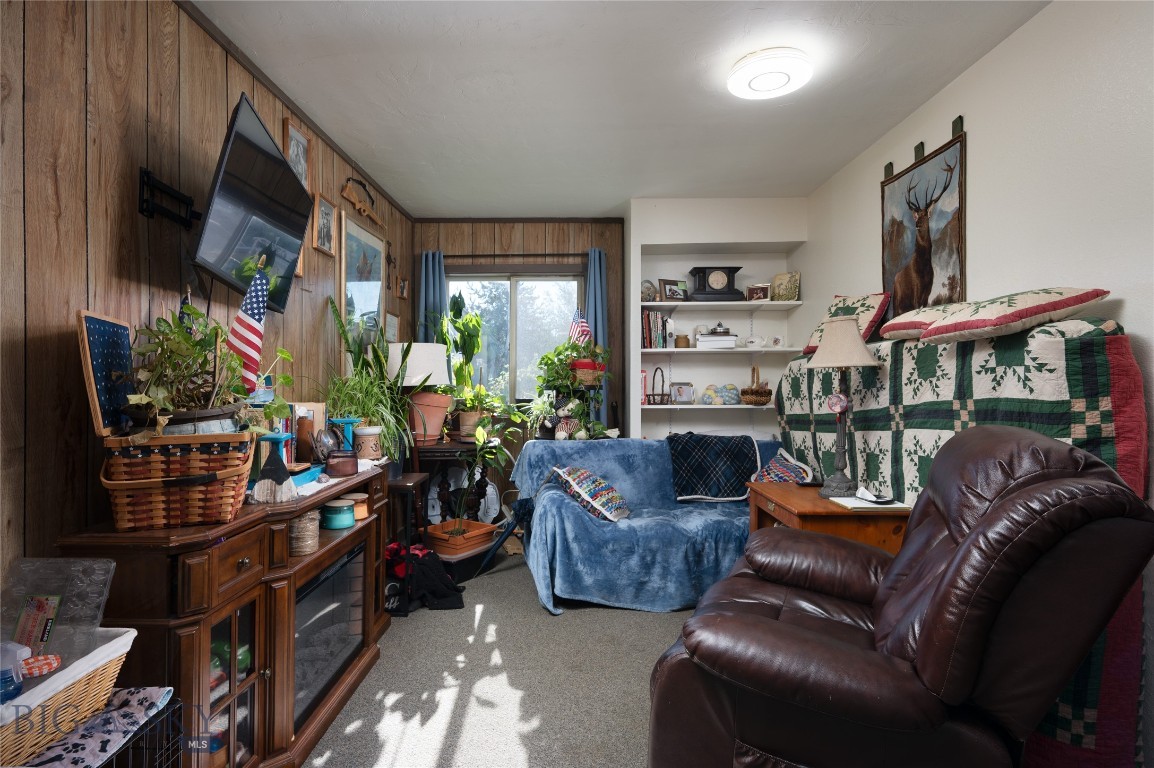 625 Firehole Property Photo 16