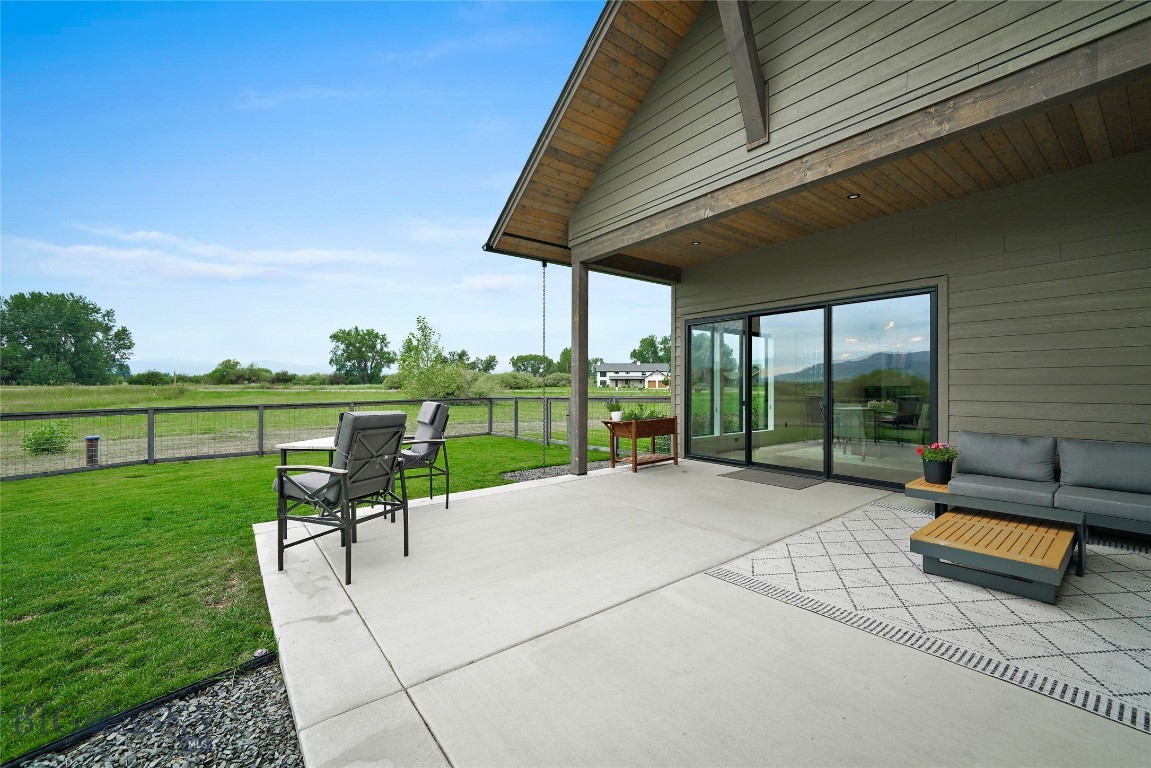 440 Riparian Way Property Photo 10