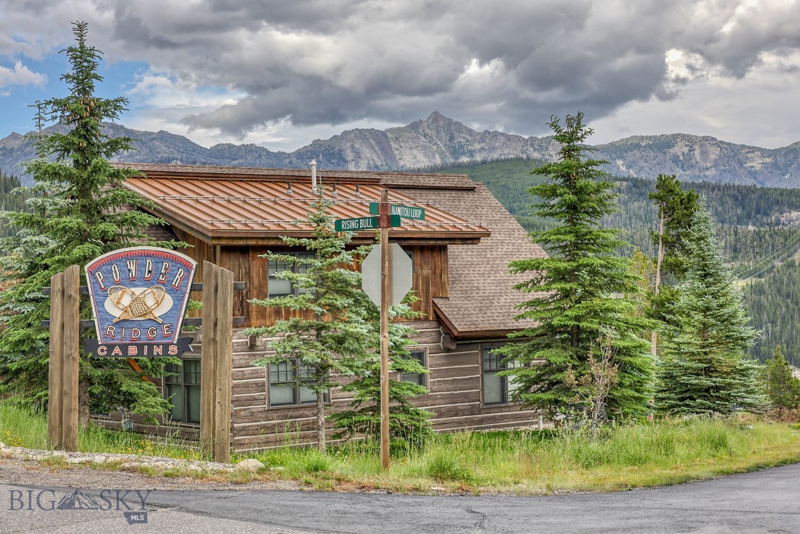 18 Manitou Property Photo 2