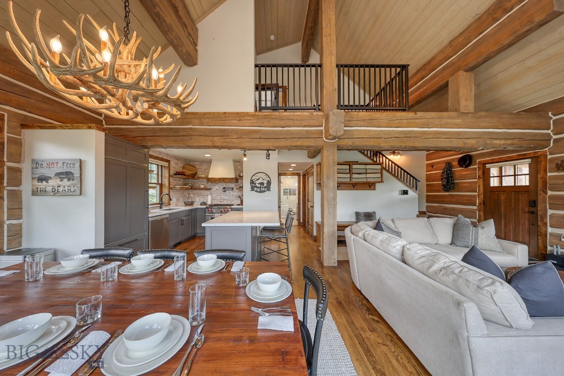 18 Manitou Property Photo 6