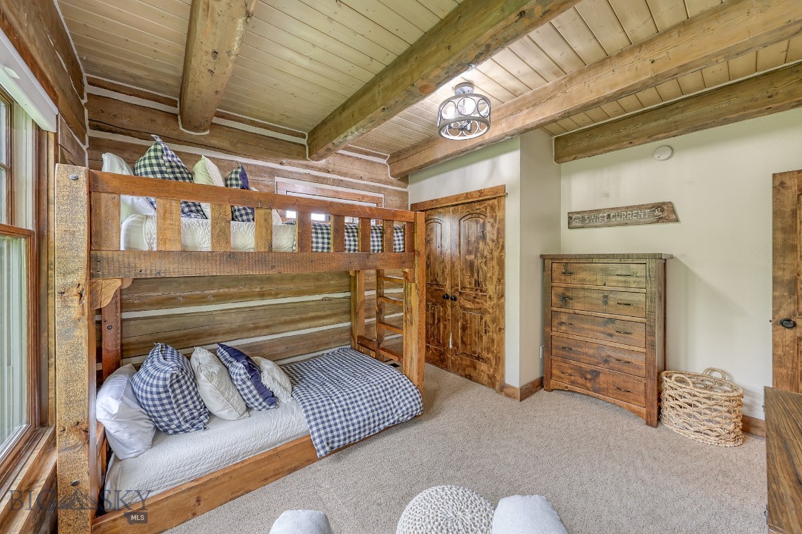 18 Manitou Property Photo 22
