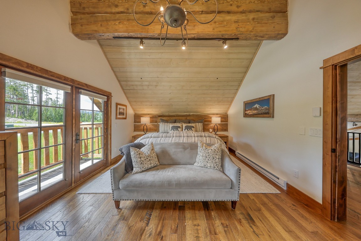 18 Manitou Property Photo 30