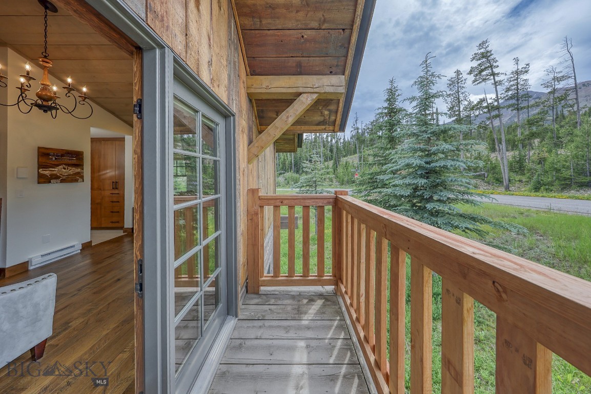 18 Manitou Property Photo 34