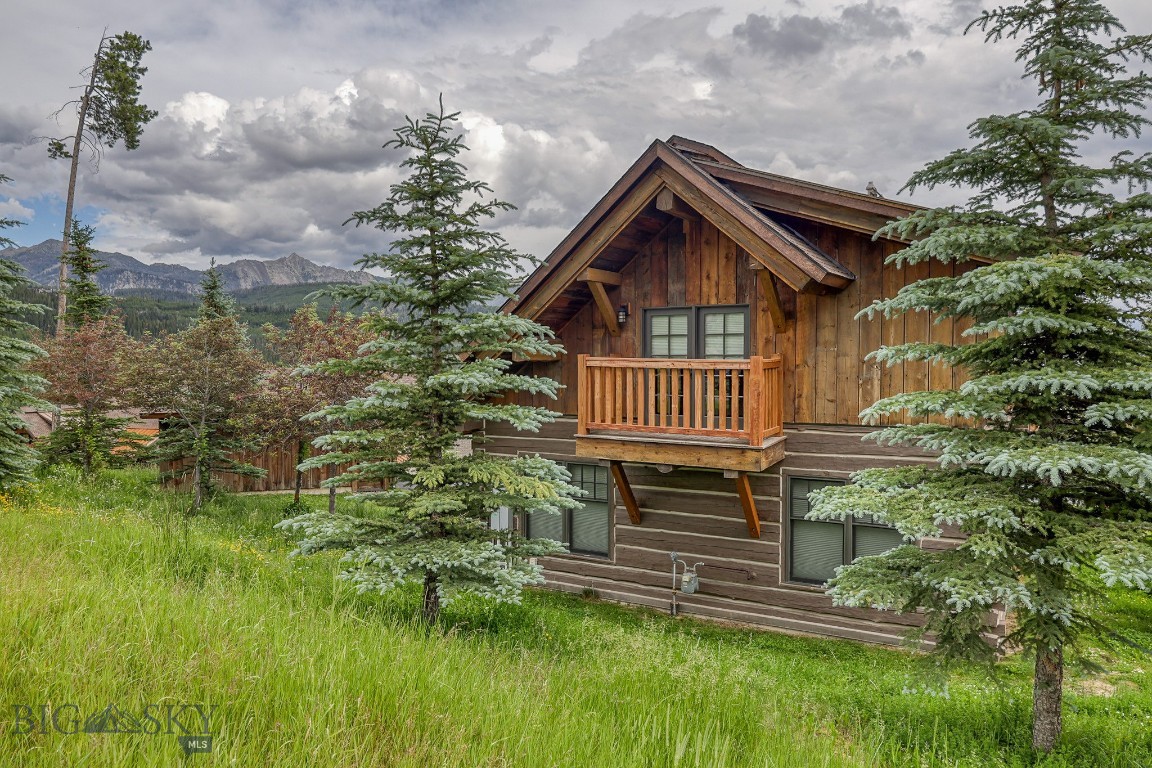 18 Manitou Property Photo 37