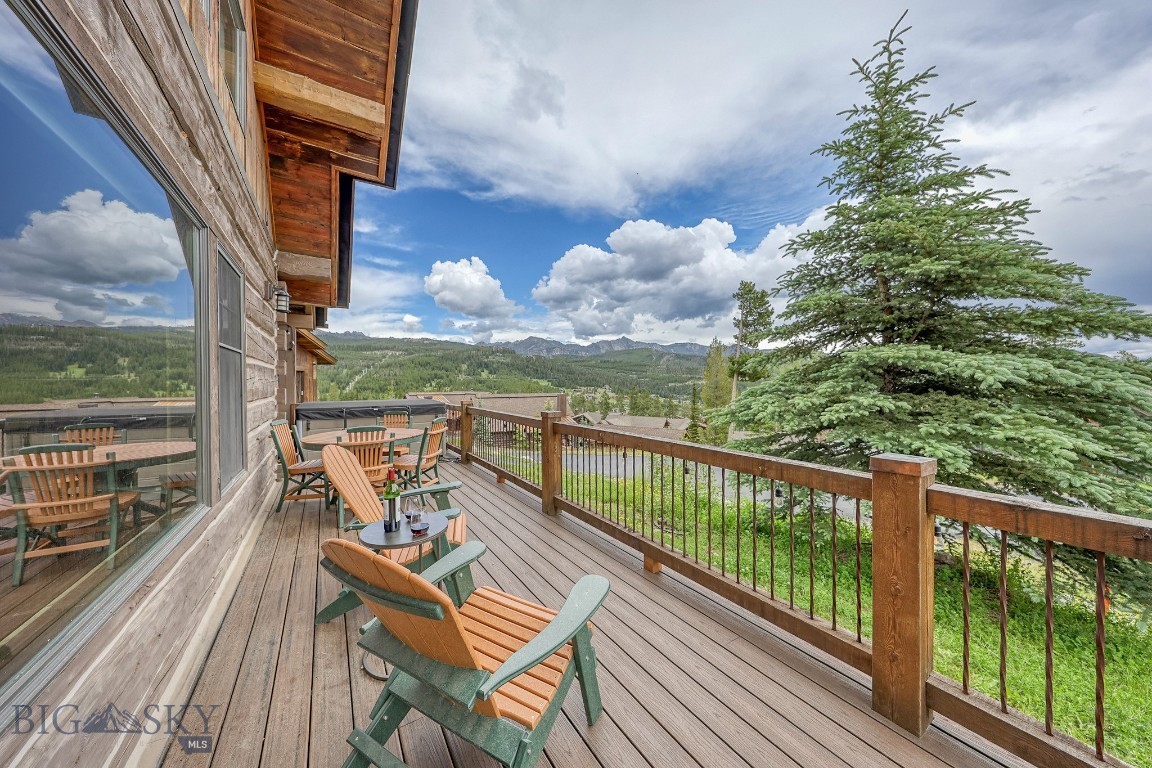 18 Manitou Property Photo 39