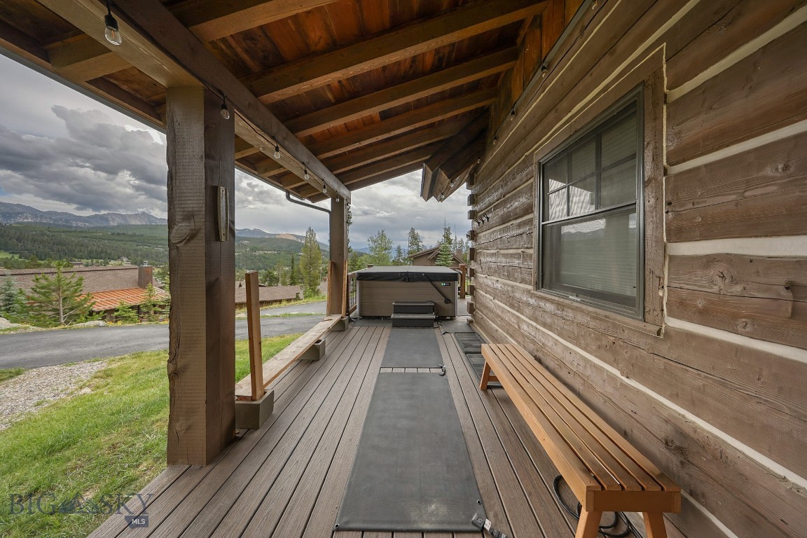 18 Manitou Property Photo 41