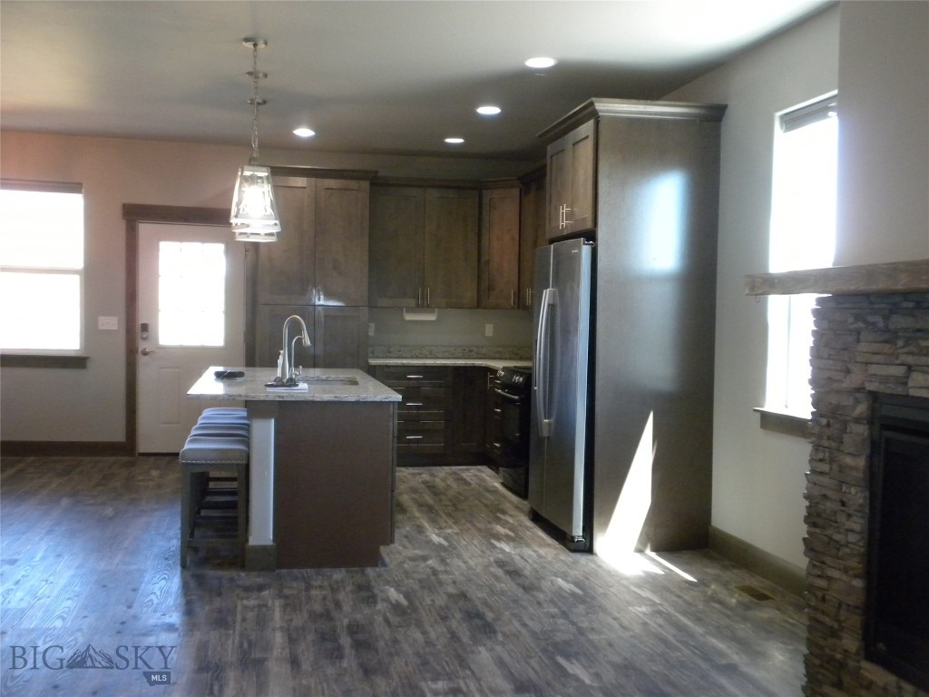 54 Western Larch Property Photo 6