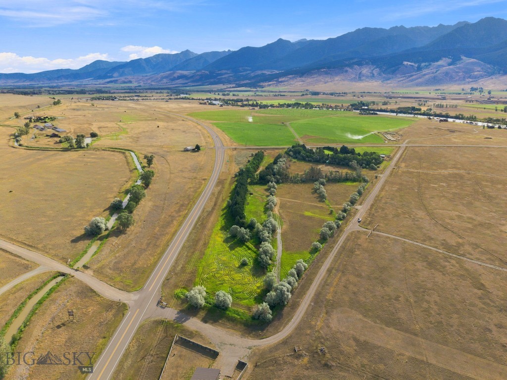 15 Shelter Belt Property Photo 1