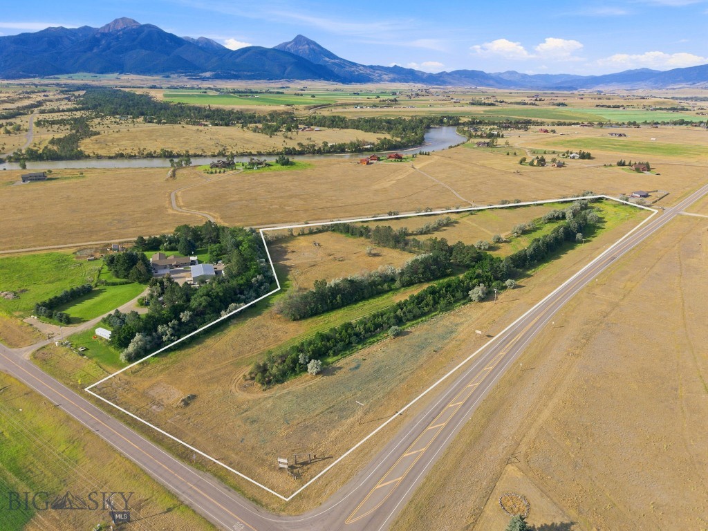 15 Shelter Belt Property Photo 6