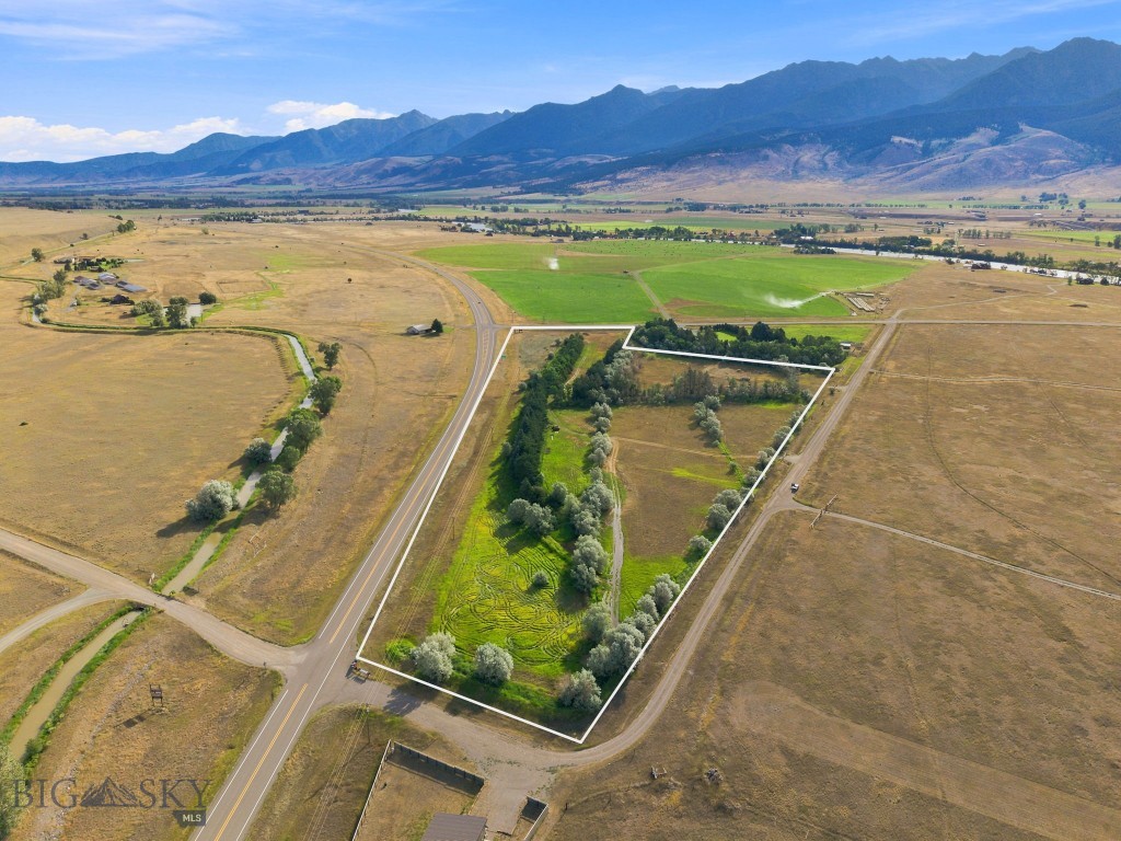 15 Shelter Belt Property Photo 27