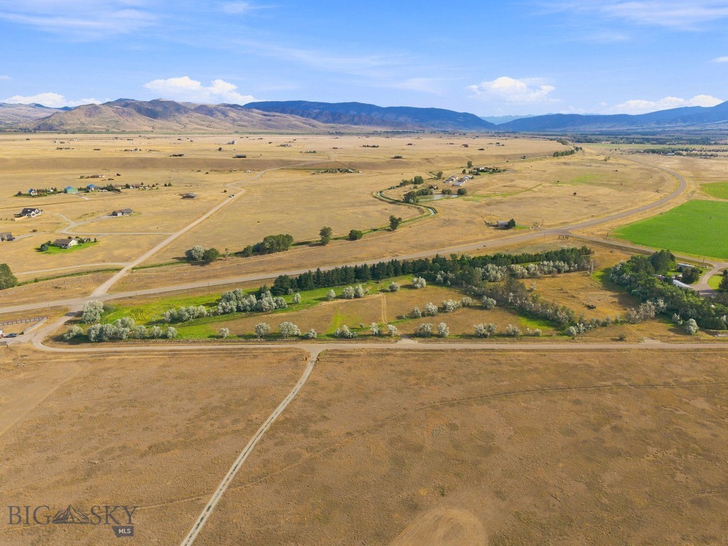 15 Shelter Belt Property Photo 31