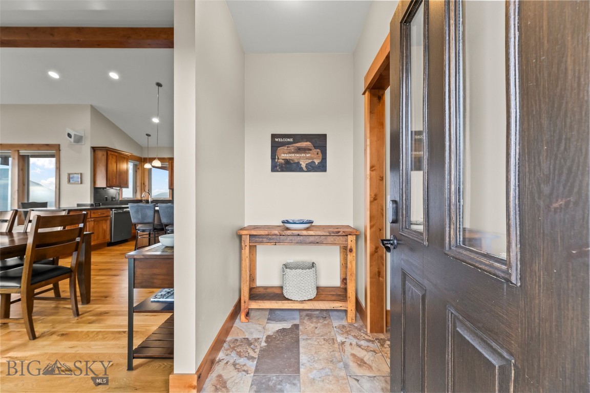 20 Libra Drive Property Photo 3