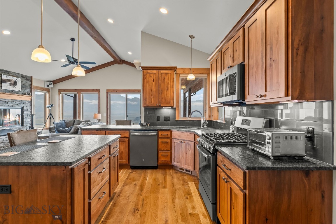 20 Libra Drive Property Photo 18