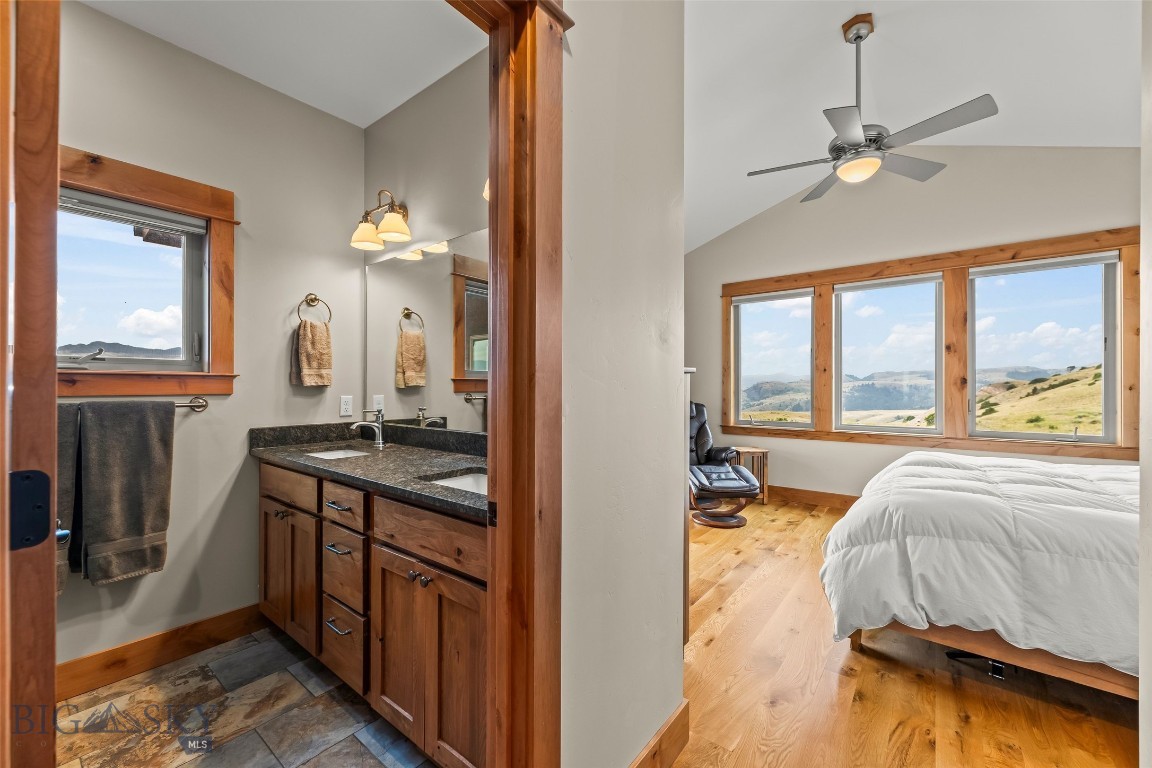 20 Libra Drive Property Photo 33