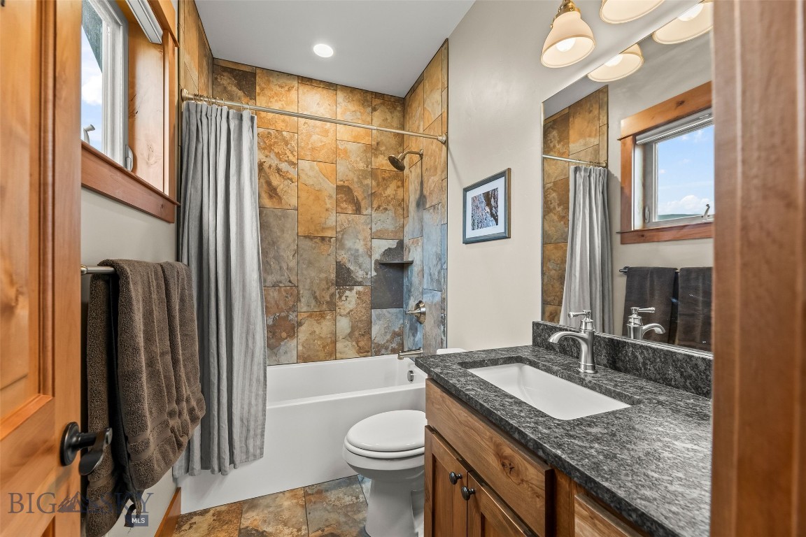 20 Libra Drive Property Photo 48