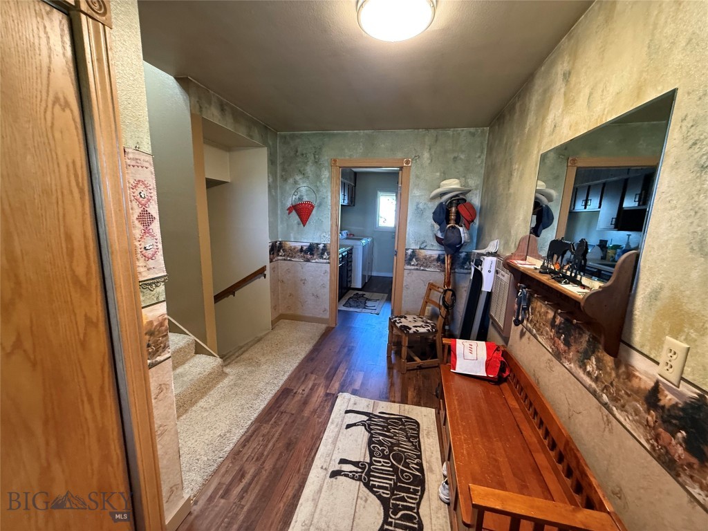 2606 N 17th Road Property Photo 6