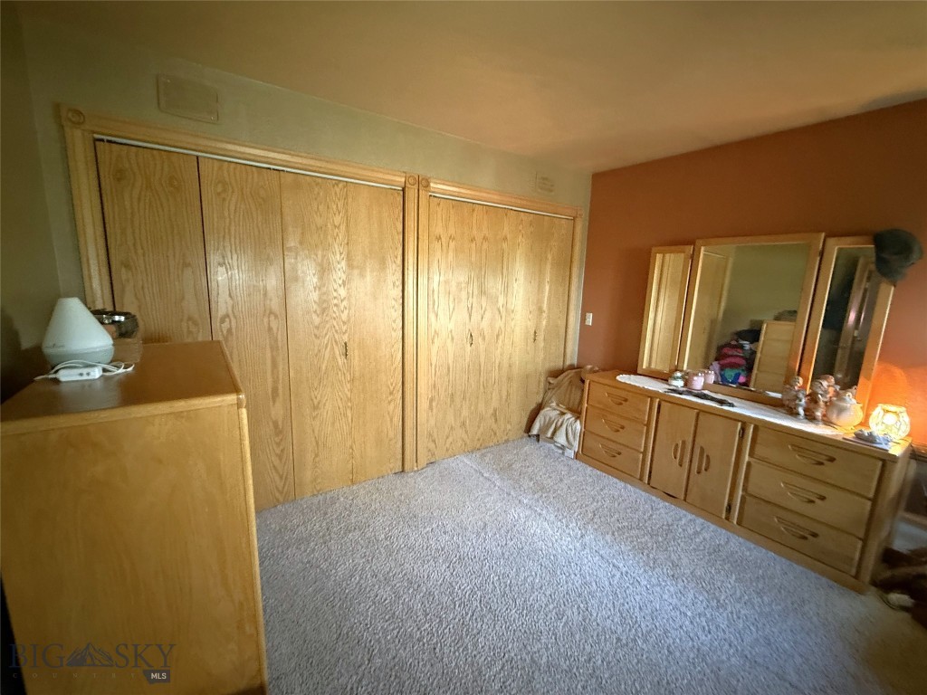 2606 N 17th Road Property Photo 16