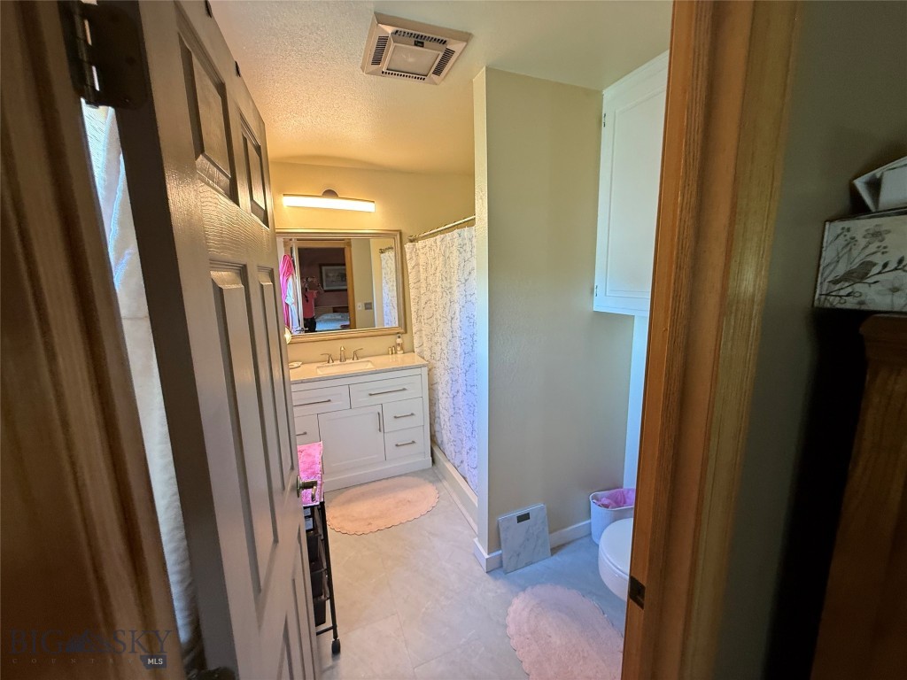 2606 N 17th Road Property Photo 17