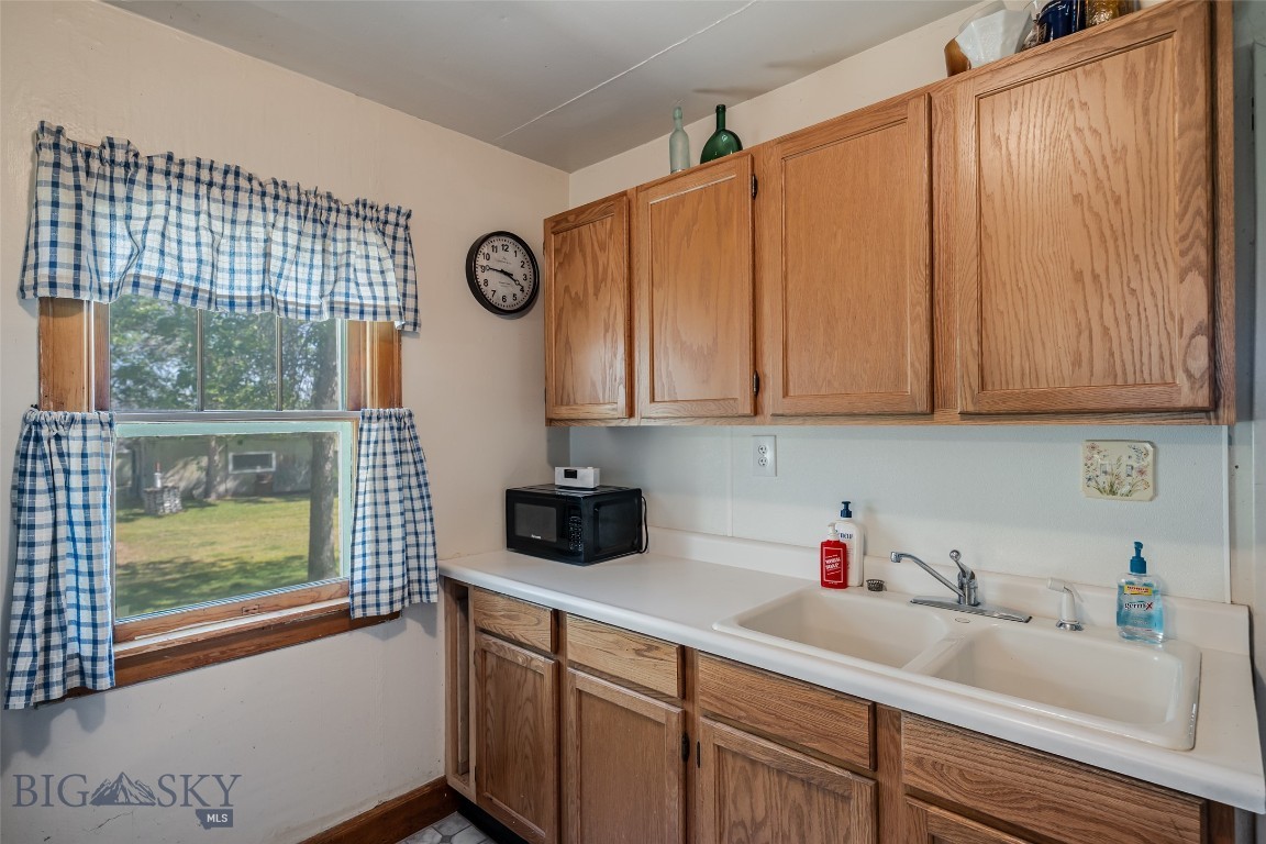 7770 Old Yellowstone Trail Property Photo 35