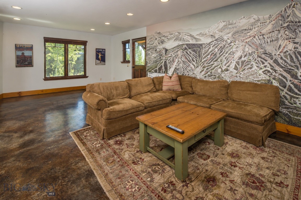 1955 Little Coyote Road Property Photo 4