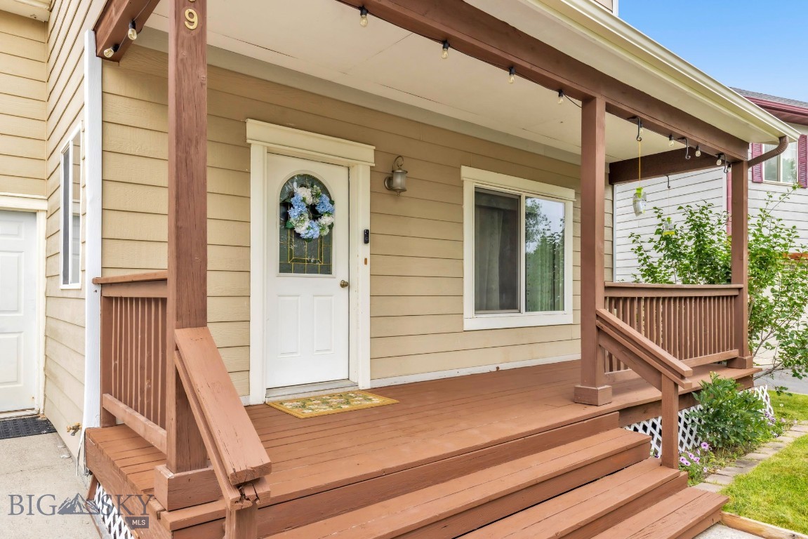 309 Woodman Drive Property Photo 4