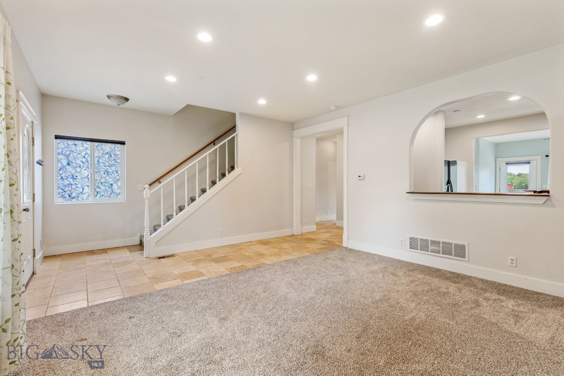 309 Woodman Drive Property Photo 9