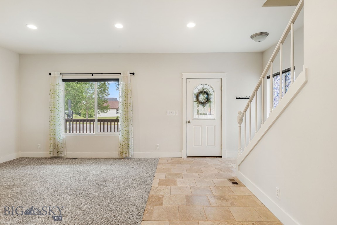 309 Woodman Drive Property Photo 10
