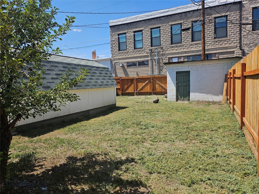29 N Washington Property Photo 18