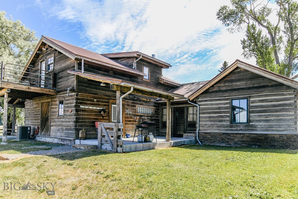1100 Carrigan Property Photo 2