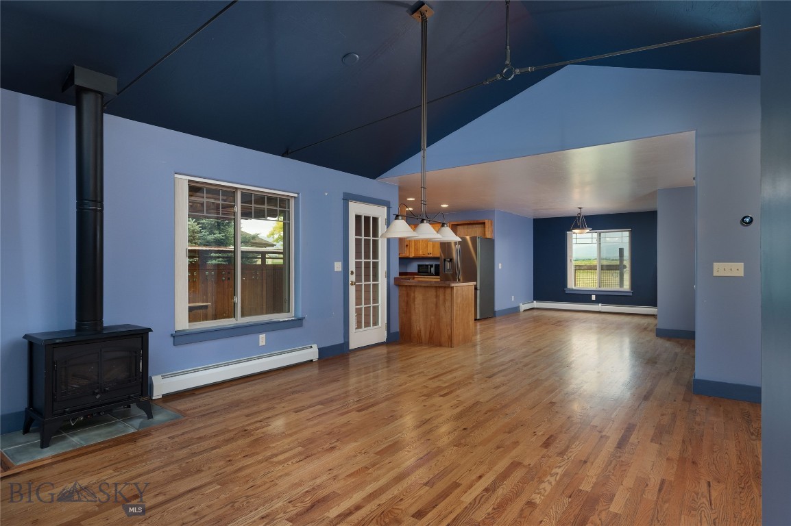 64 E Clara Court Property Photo 5