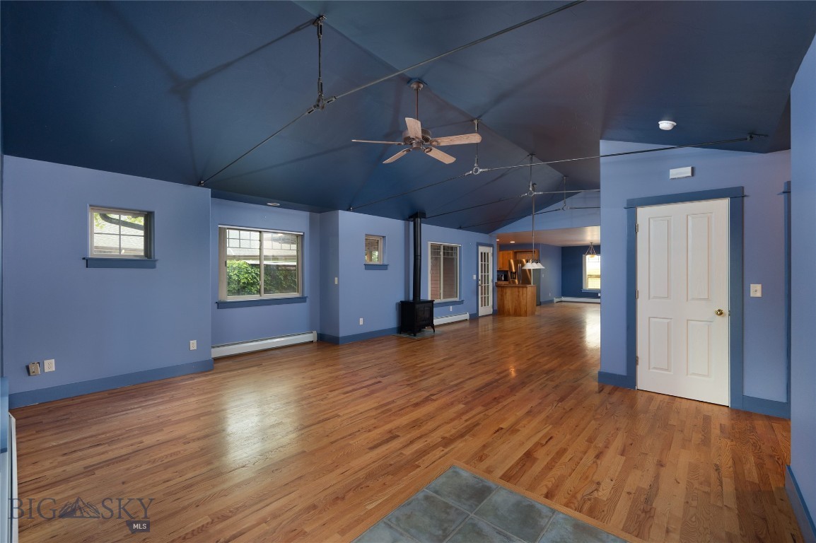 64 E Clara Court Property Photo 8