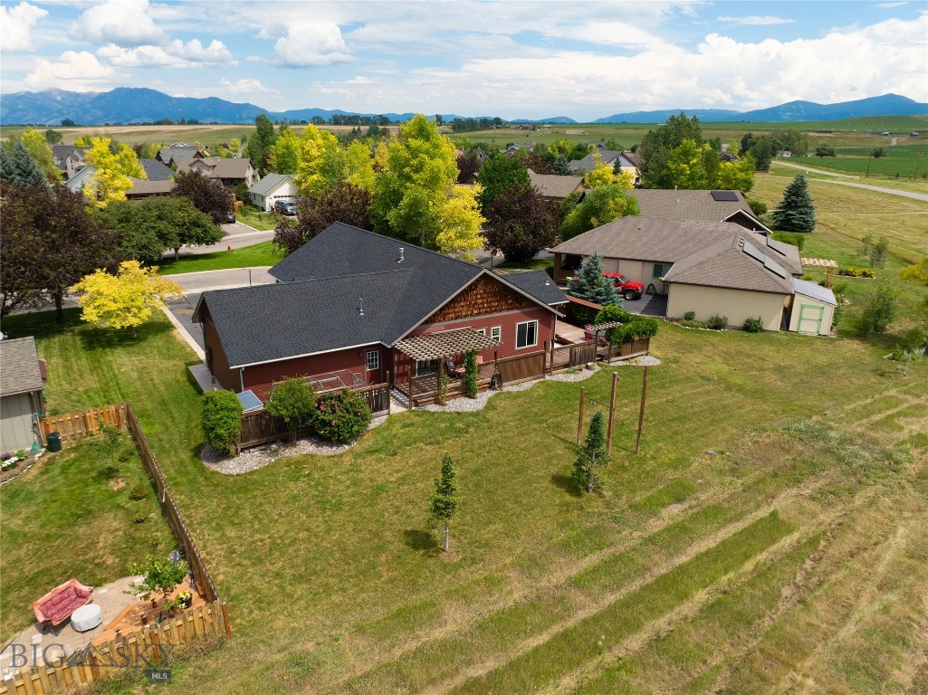 64 E Clara Court Property Photo 41