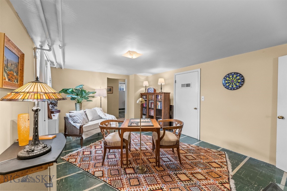 1331 W Park Street Property Photo 49
