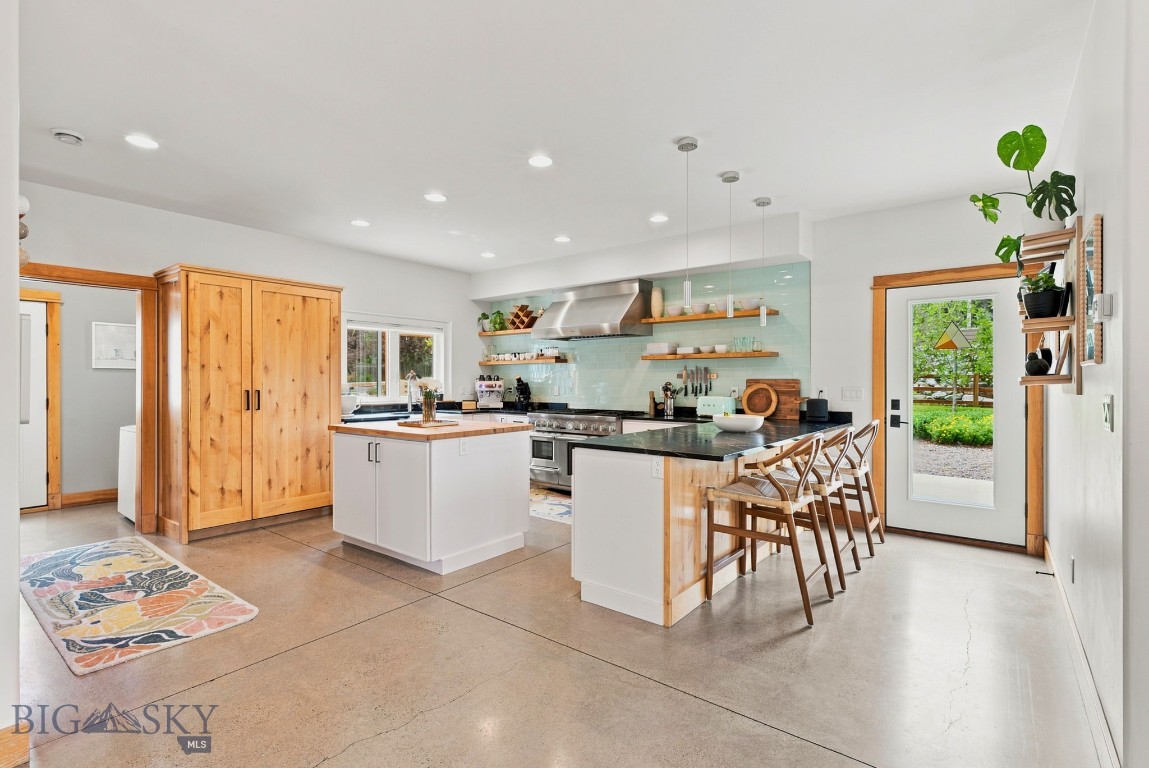 2489 Andalusian Property Photo 15