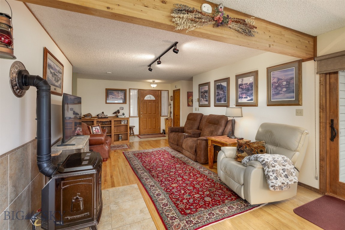 9 Indian Paintbrush Drive Property Photo 14