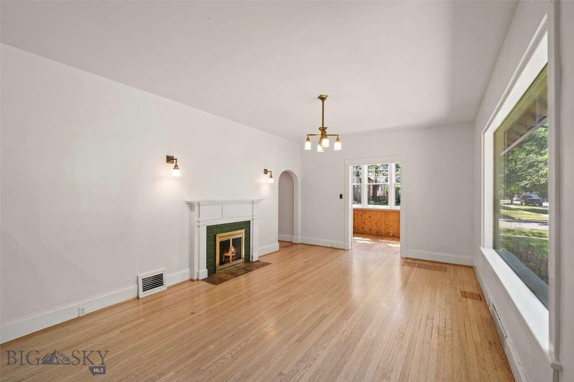 902 S 3rd Avenue Property Photo 7