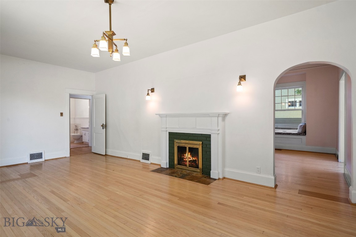 902 S 3rd Avenue Property Photo 9