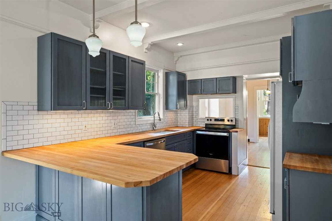 902 S 3rd Avenue Property Photo 18