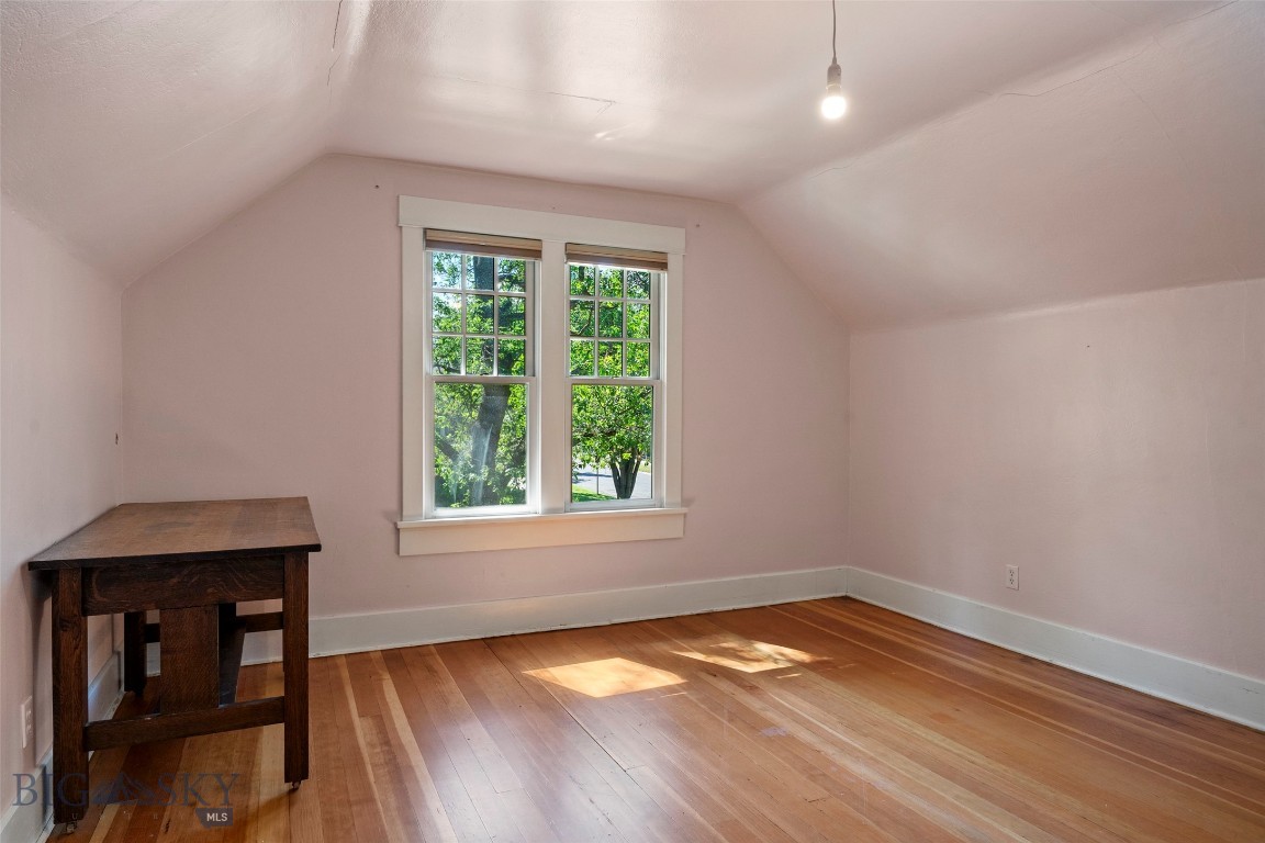 902 S 3rd Avenue Property Photo 36