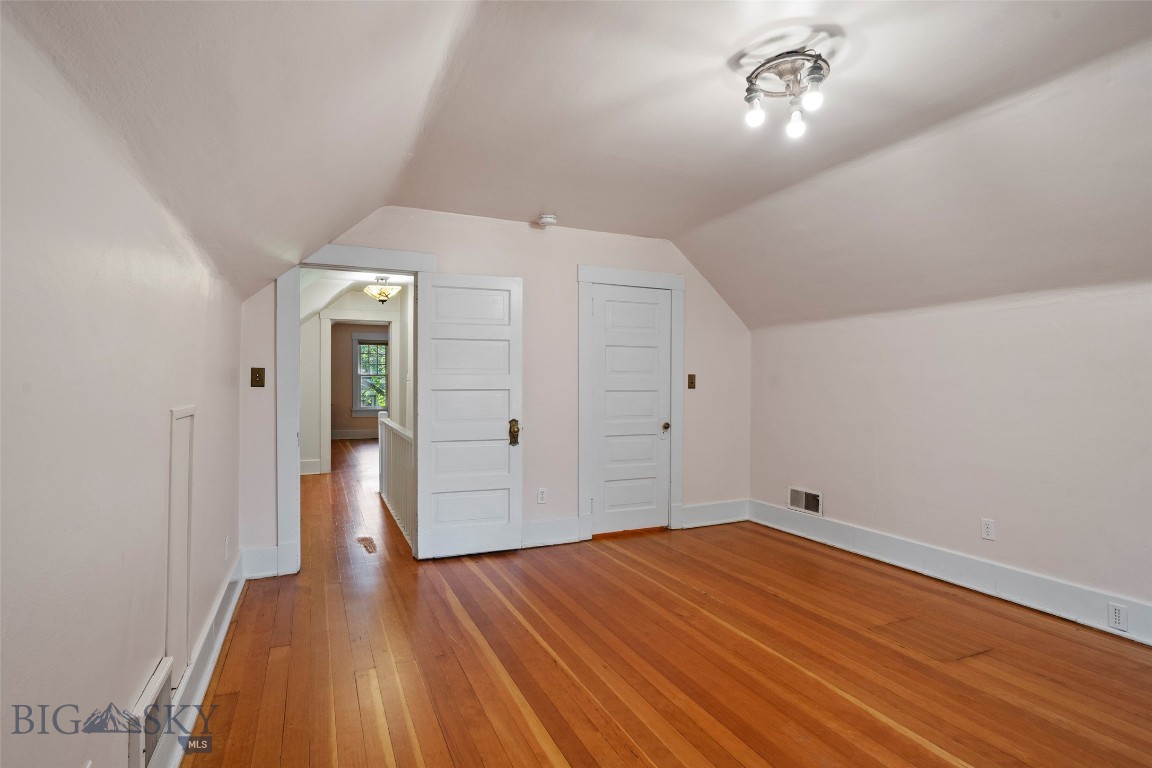 902 S 3rd Avenue Property Photo 43