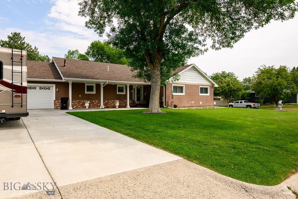 1903 Forest Park Drive Property Photo 1