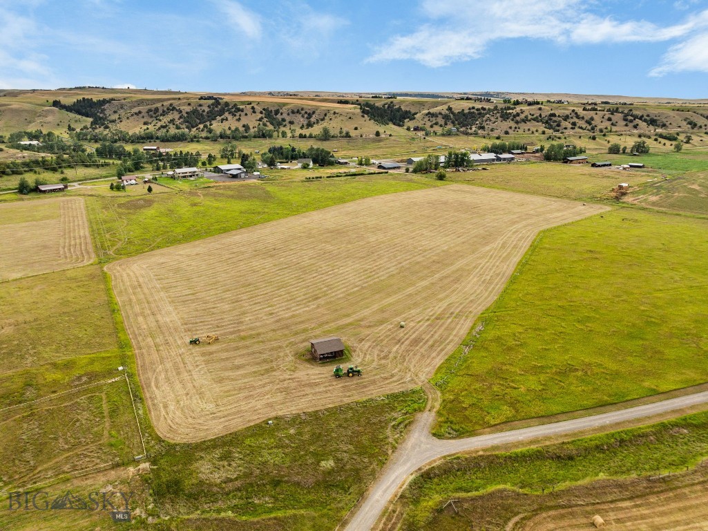 1687 Cottontail Road Property Photo 18
