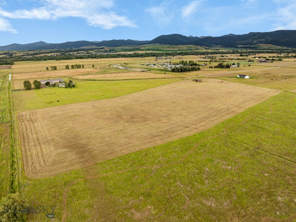 1687 Cottontail Road Property Photo 22
