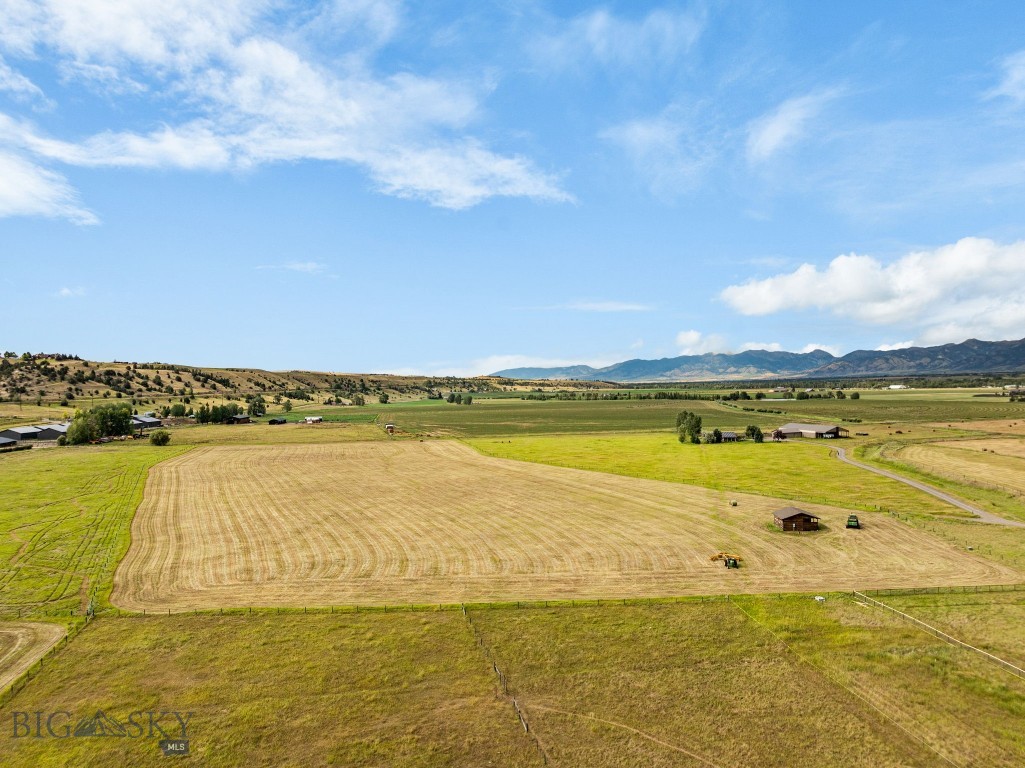1687 Cottontail Road Property Photo 26